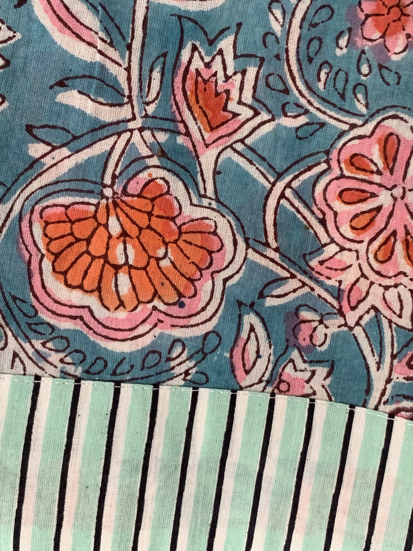 SET regalo · Bata kimono y bolsa de aseo juego · Algodón 100% puro estampado block print artesanal en India · Agua rosa