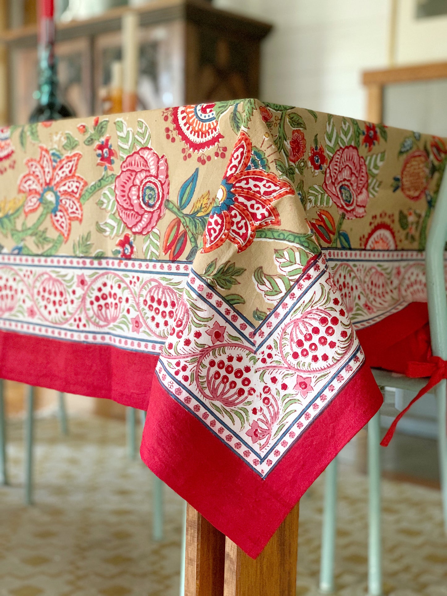 Mantel algodón puro estampado block print artesanal en India · Seis comensales · Mantel boho chic 100% algodón hindú · Beige flores colores