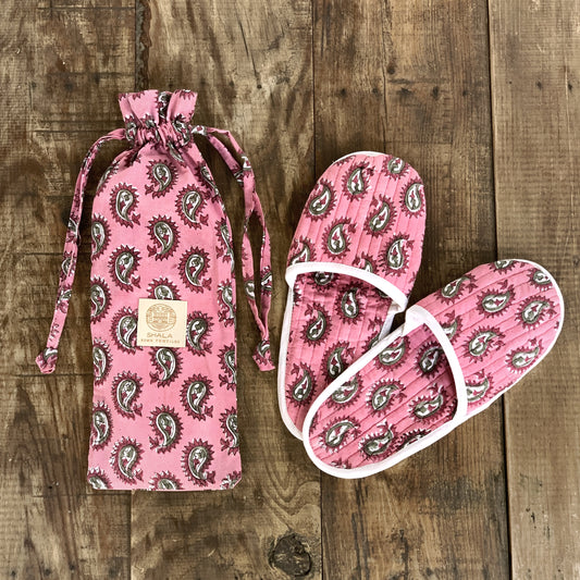 Padded travel slippers with matching bag · Pure cotton block print in India · Bath shower slippers · Blue pink flower