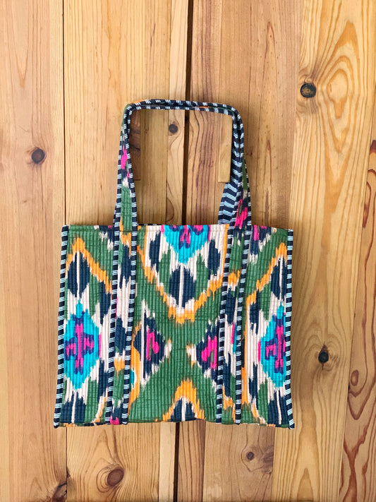 Bolso tote acolchado · Algodón puro estampado block print en India · Bolso hombro enguatado boho hindú · Ikat navajo verde