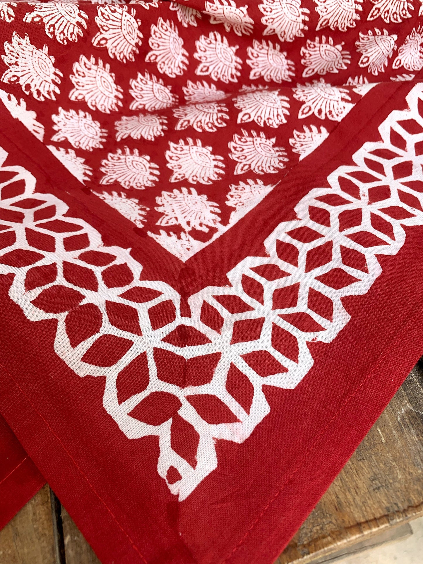 Pure cotton block print tablecloth handmade in India · Six diners · Boho chic tablecloth 100% Indian cotton · Red lotus flower
